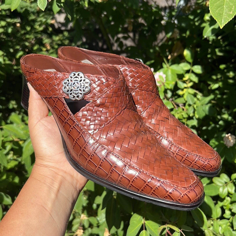 Brighton Mules Twain Brown Leather Upper.
